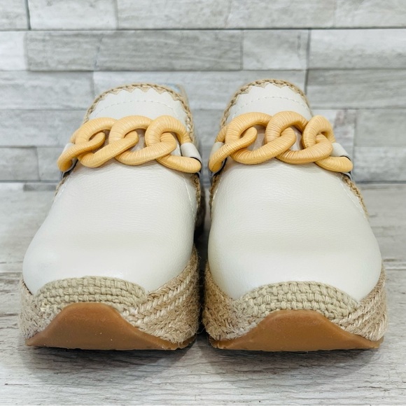 Dolce Vita Cream and Tan Platform Sneakers - Picture 3 of 11